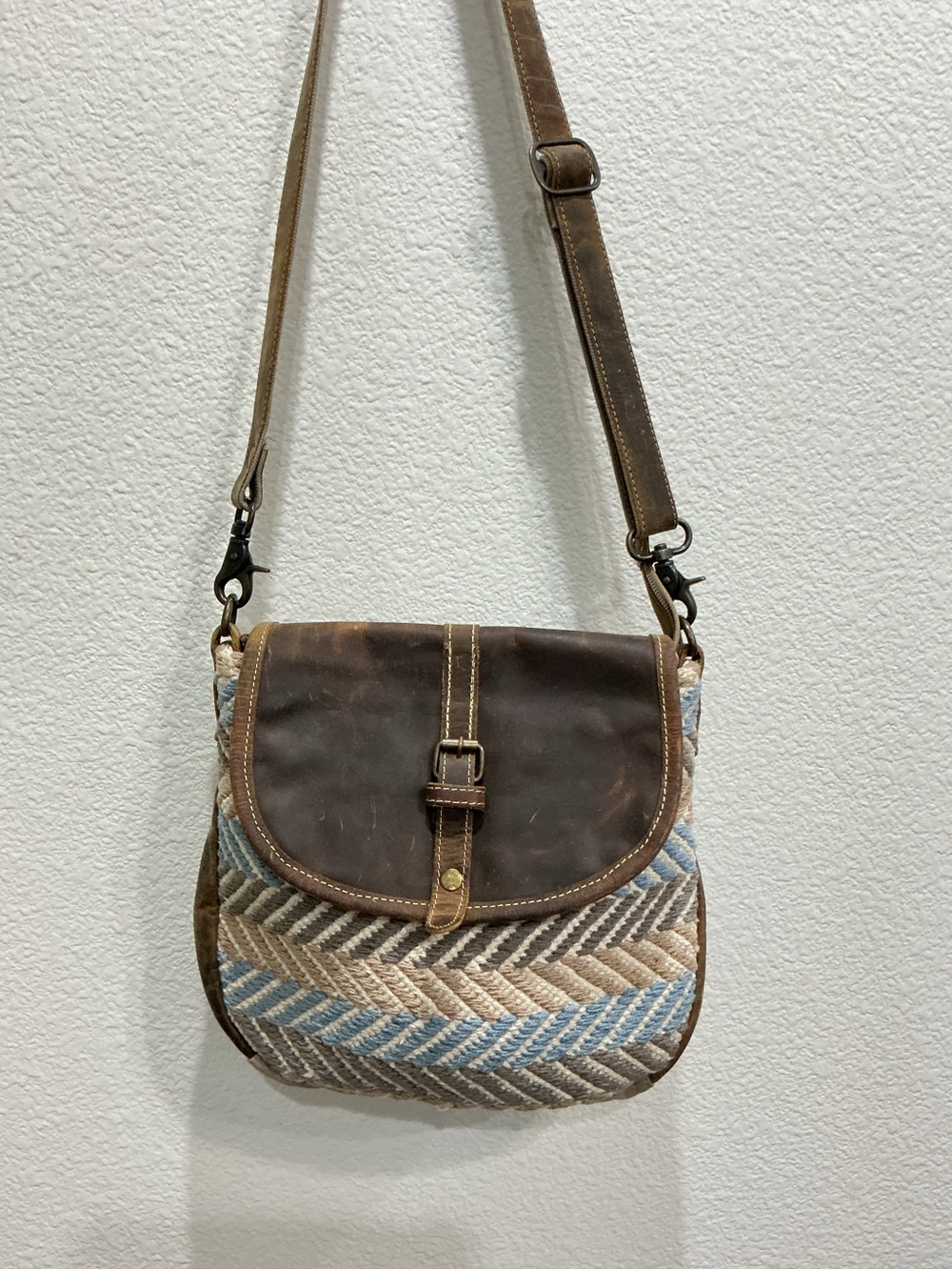 Myra Bag Tan/Blue Chevron Canvas Brown Leather Messenger Bag